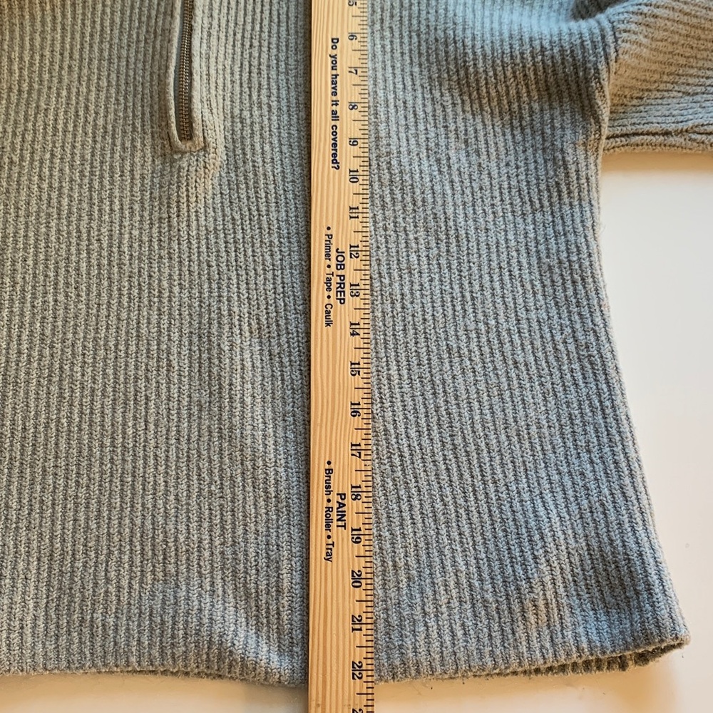 Old Navy women’s medium Cozy Gray Women's Sweater - Picture 8 of 10